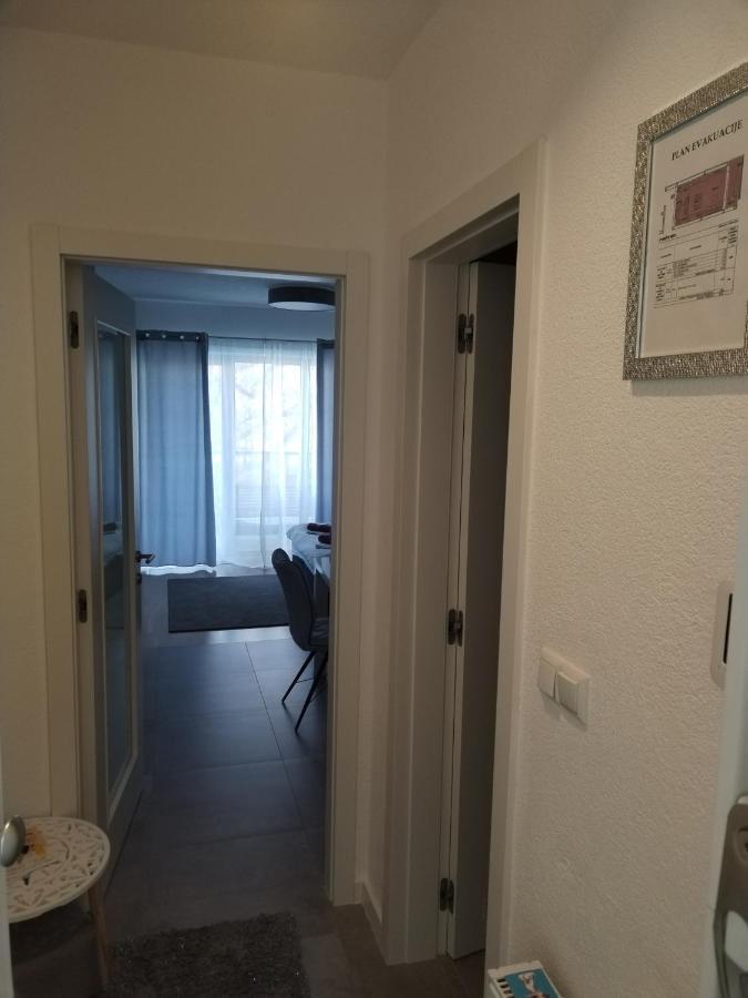 Appartement Studio Apartman Implex à Ðakovo Extérieur photo